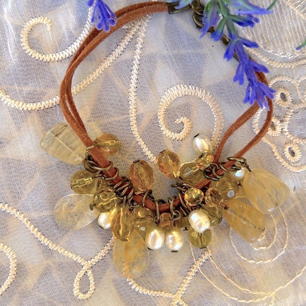 Vintage Lucite & Freshwater Pearls “Charm” Bracelet